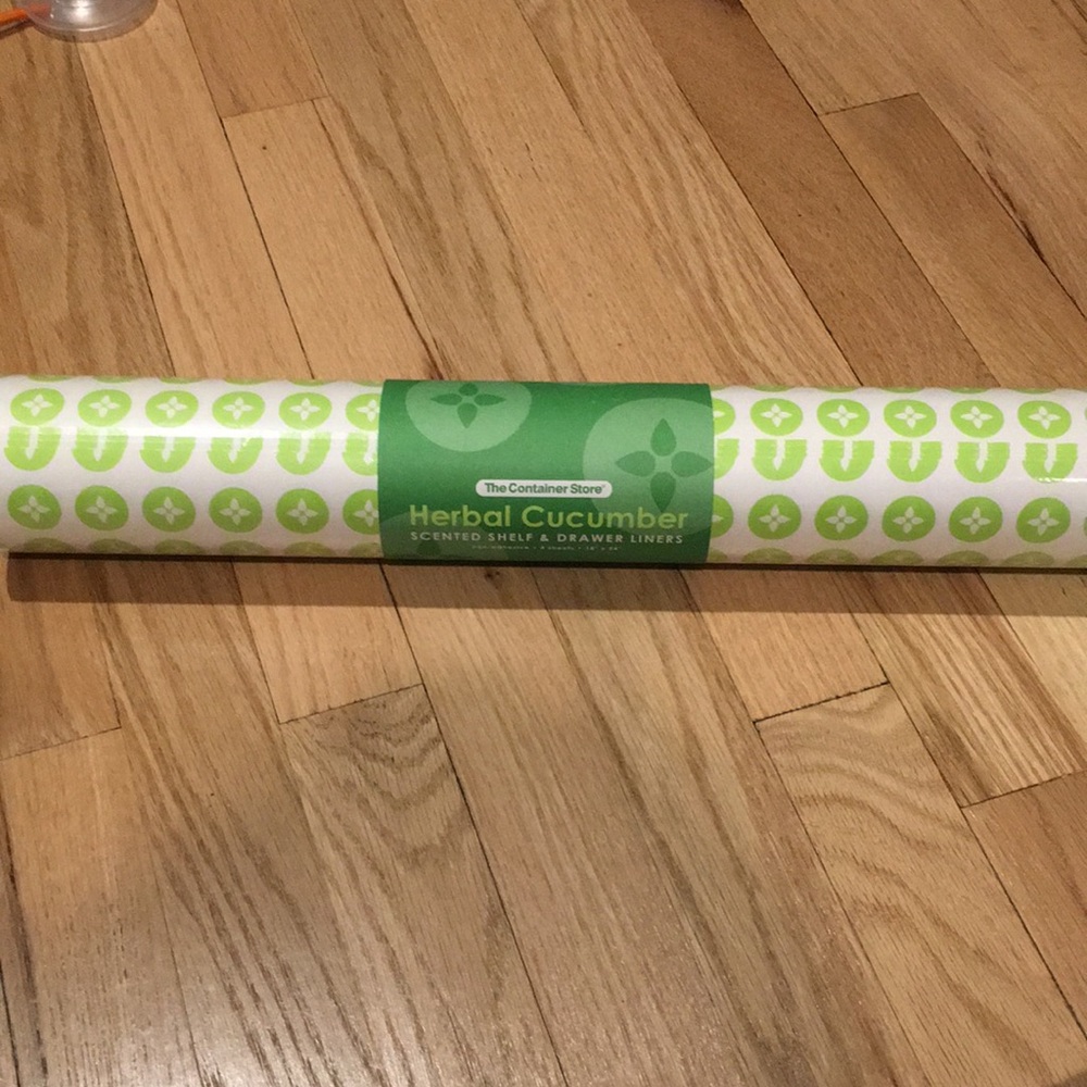 The Container Store Herbal Cucumber Shelf & Drawer Liners 18”x24” 4 Sheets